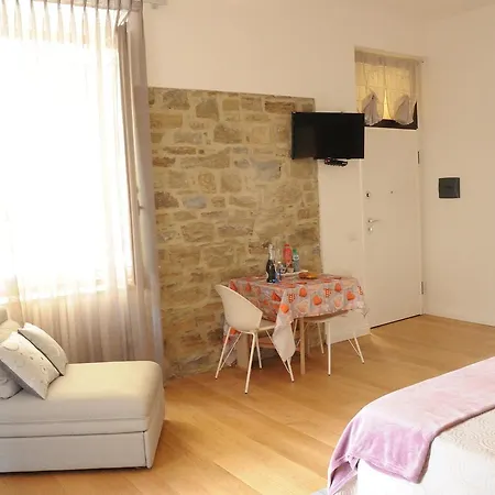 Apartment Romantic